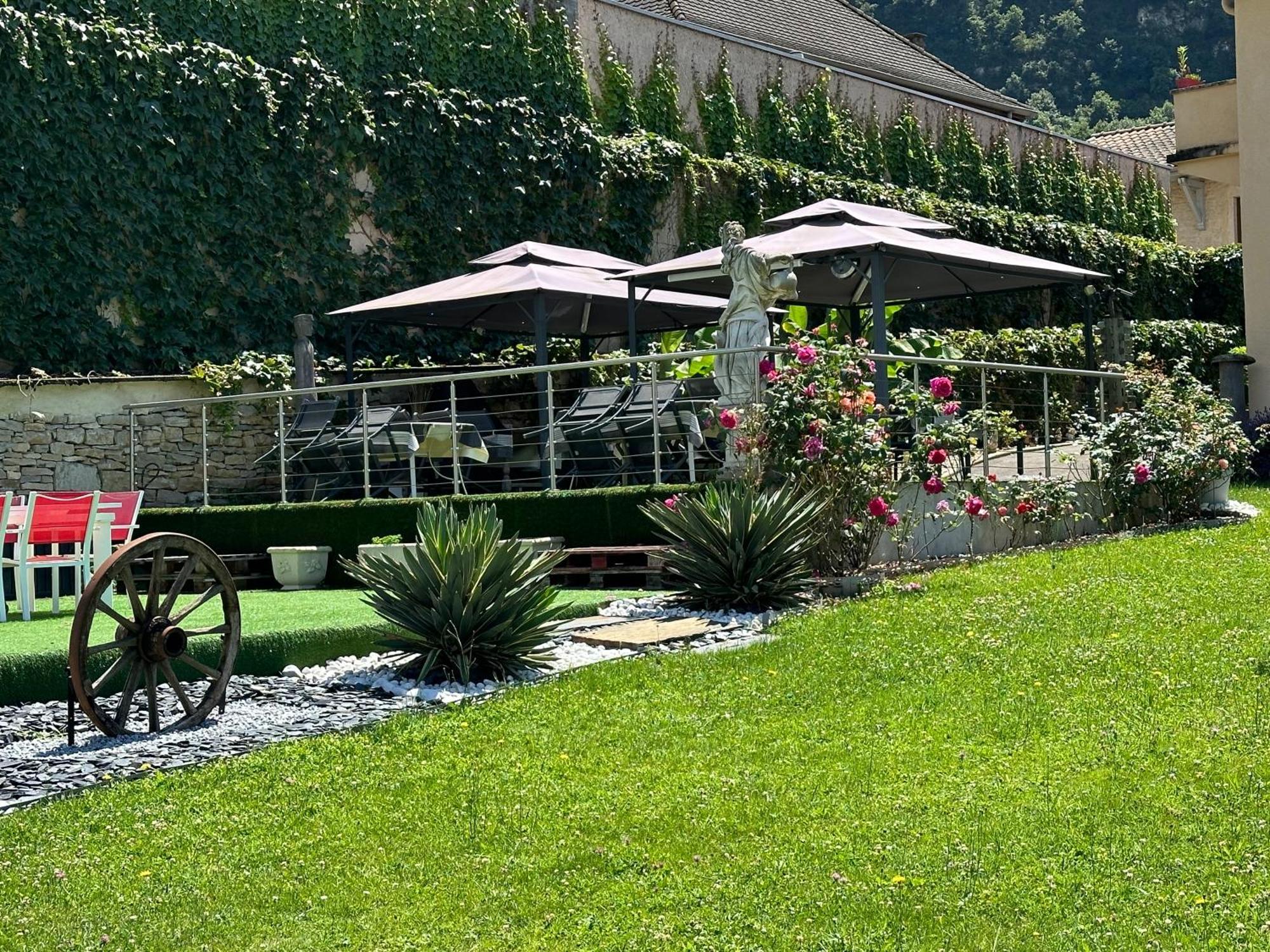 Relais Du Destin Ξενοδοχείο Vertrieu Εξωτερικό φωτογραφία